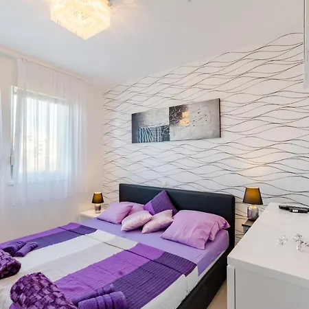 With Wifi - 15923 شقة